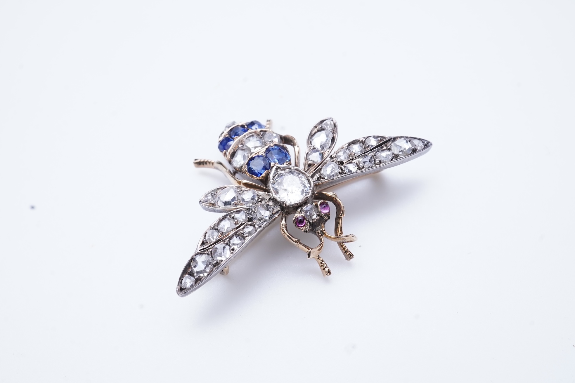 A Victorian sapphire and diamond brooch, late 19th century